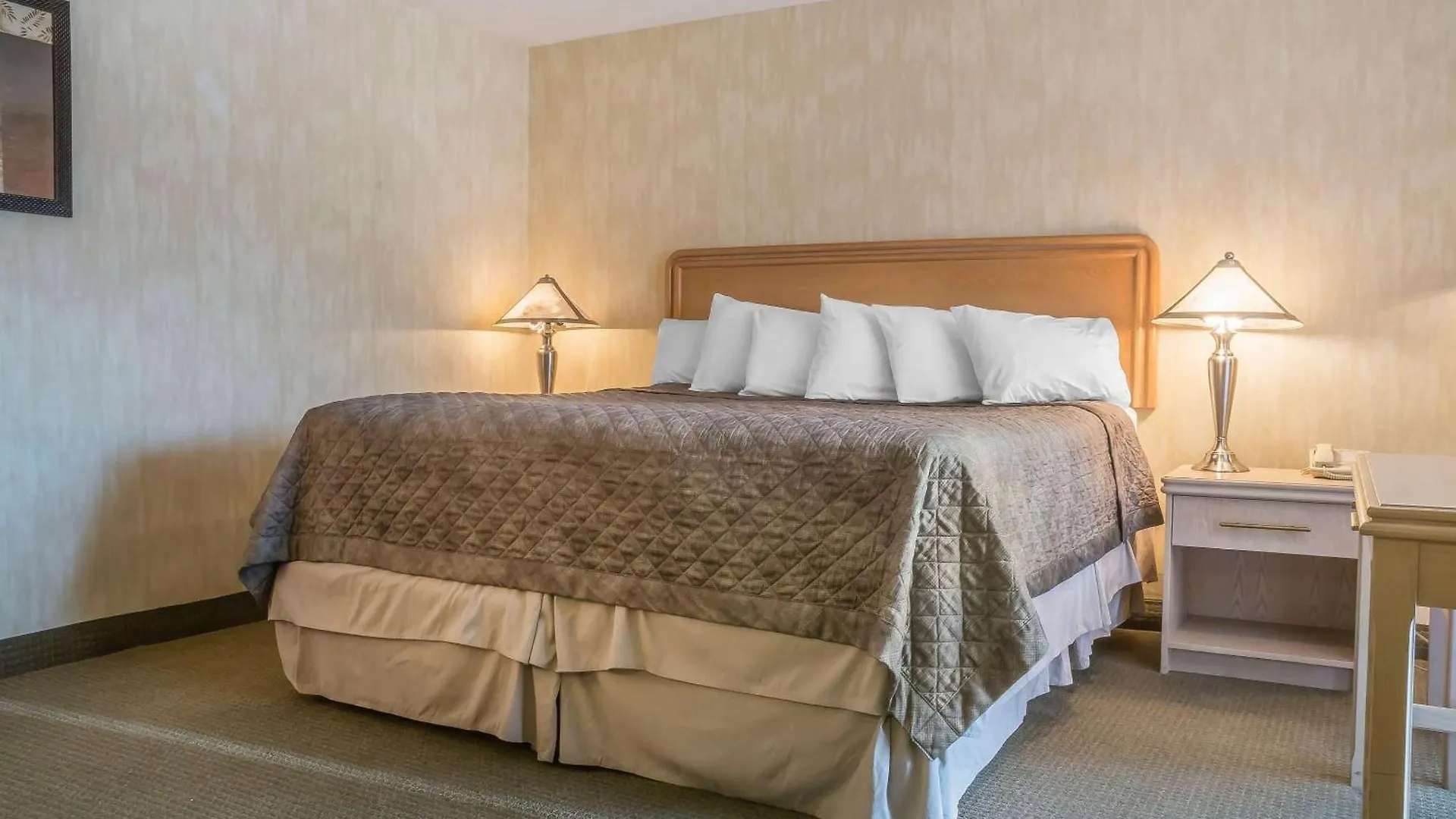 Rodeway Inn Fallsview Niagara-Fälle